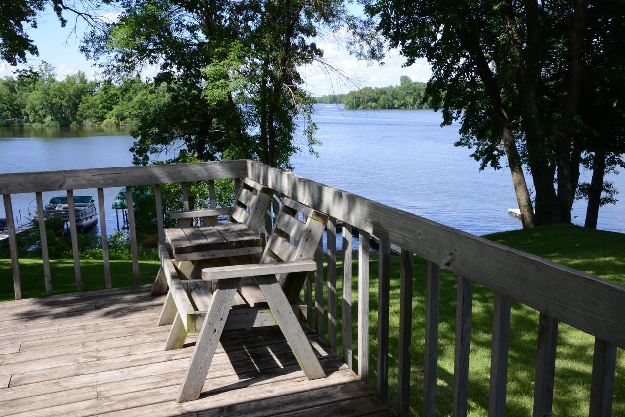 Riverside Resort Richmond Ngoại thất bức ảnh