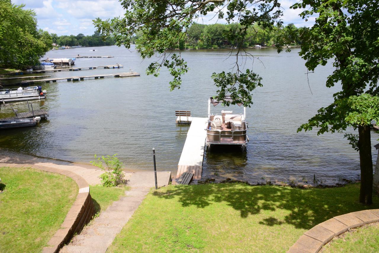 Riverside Resort Richmond Ngoại thất bức ảnh